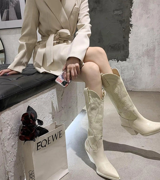 Dakota | Western-Inspired Knee-High Boots | Bold, Chic Style for Any Season